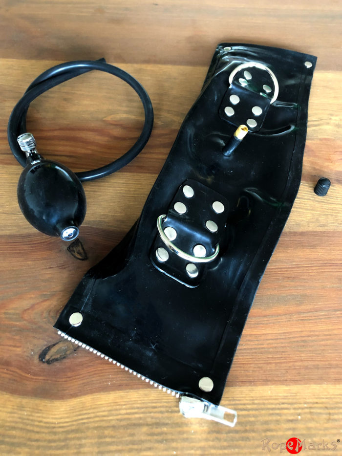 Rubber blow-up collar - Image 10