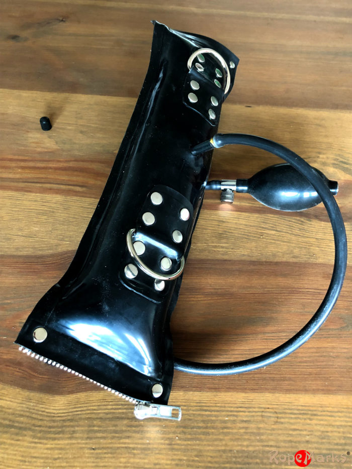 Rubber blow-up collar - Image 9